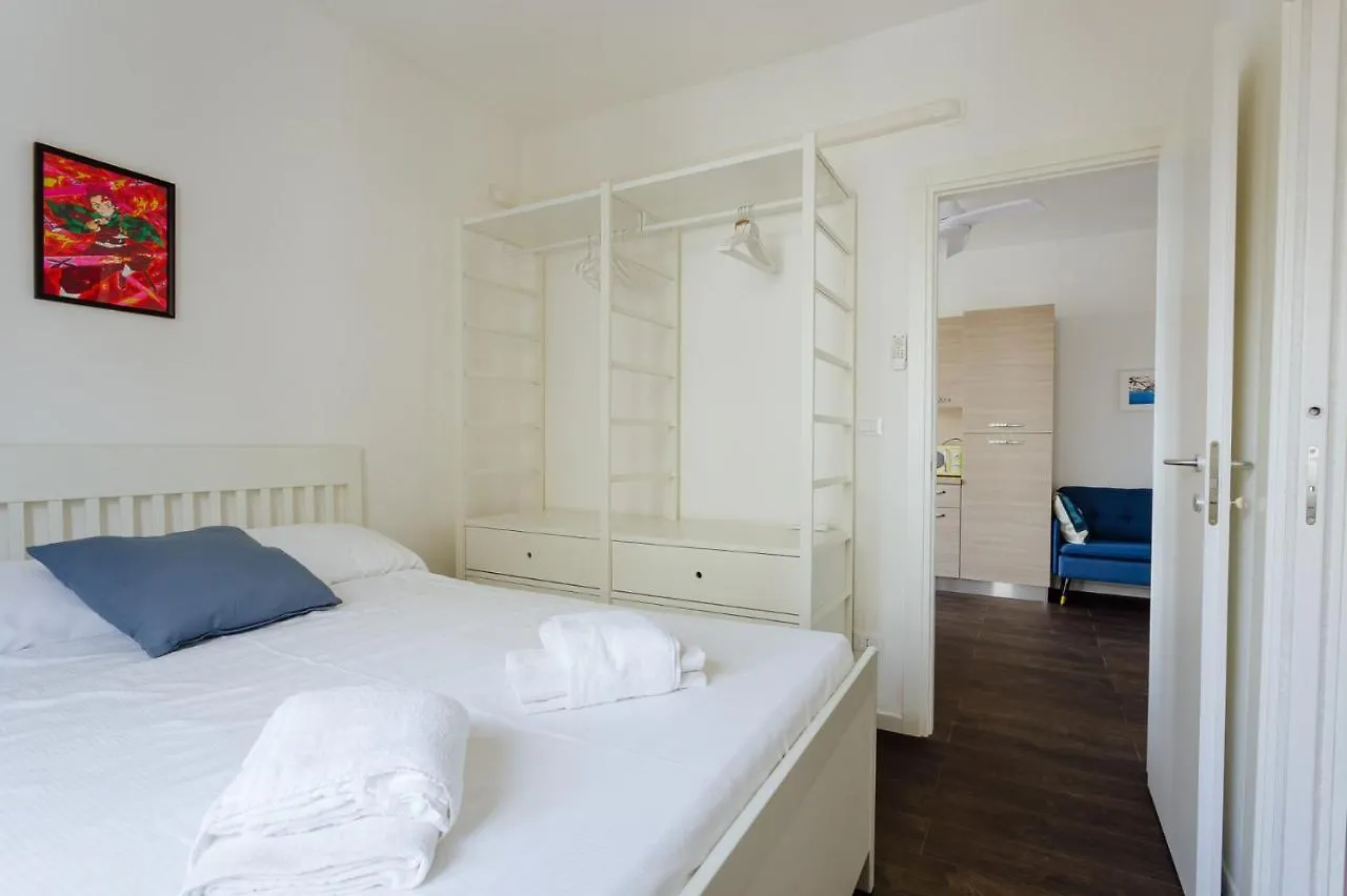 Yourbanflat Manga Padova 0*,  Italy