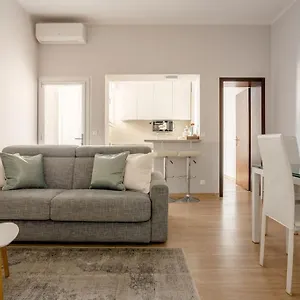 Centro Storico - Stazione A 500m Strategico Elegant Loft Apartment